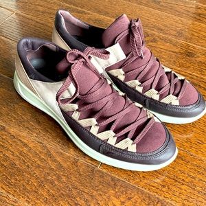 Like-New Women’s ECCO Running Shoes